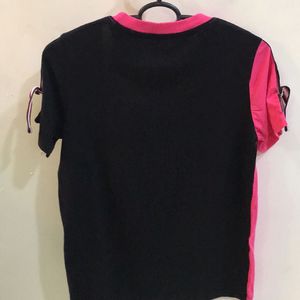 Buckle Arm Pink-White-Black T-shirt