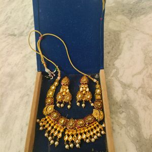 Golden Polished Kundan Neckless Set