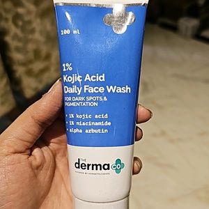 Derma Co Kojic Acid Face Wash