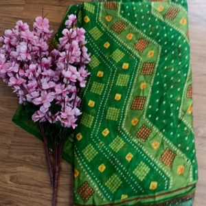 Green Colour Saree With Bandhani Print