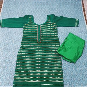 Beautiful Kurti Set Is Available