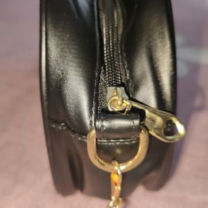 Symtten Sling Bag