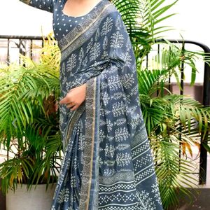 Grey And White Wooven Design Jamdani Saree