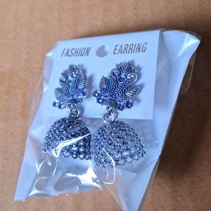 Earring