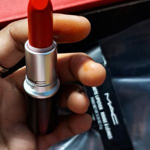 💄M.A.C Matte Lipstick - Lady Danger | 3g