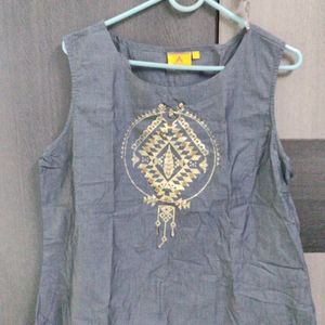 GREY ETHNIC TOP