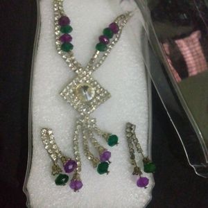 Purple And Green Diamonds Necklace Set