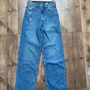 H&M Straight Fit Denim .