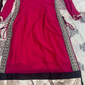 Fuchsia Pink Kurta with Intricate Border Detailing