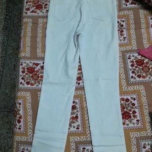 White Slim Fit Pent Stretchable