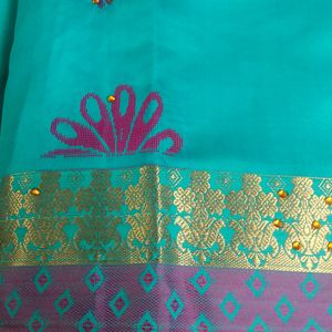 Very Beautiful Light Weight Saree With Stiched Blo