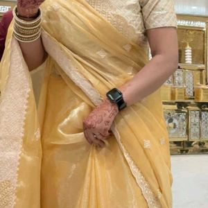 Golden Shinny Saree✨