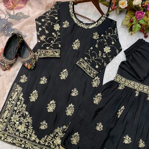 Black Sharara Outfit For This Festive Season