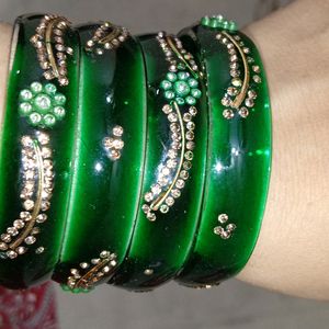 Ladies  Look Preity  Bangles