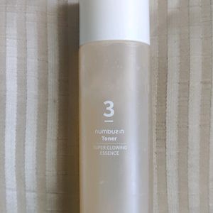 Numbuzin No.3 Super Glowing Essence Toner