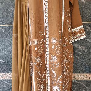 Beautiful Pakastani Suit With Embroidery Lace Work