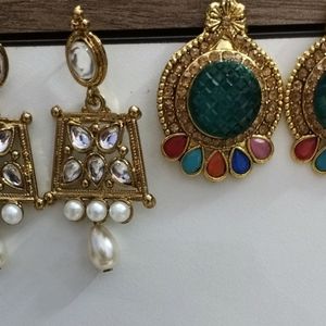 ✨2 Pair of golden earrings ✨