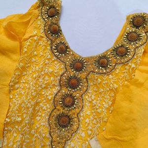 HALDI OUTFIT