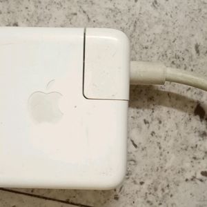 APPLE LAPTOP ORIGINAL CHARGER GOOD CONDITION