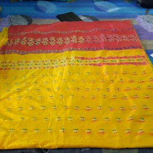 yellow saree... color spreaded in lower area...