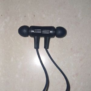 Boat Earphones