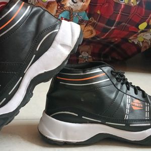 Men Sports Shoes