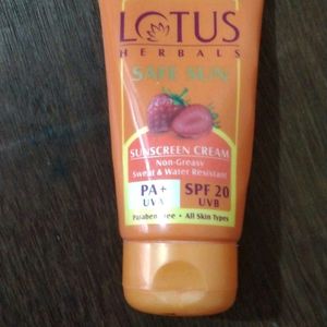 Lotus Suncream