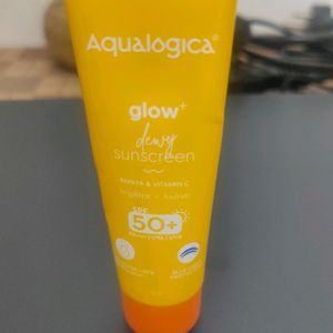 Aqualogica Glow+ Dewy Sunscreen