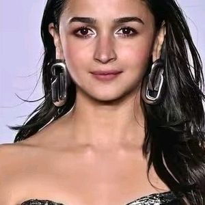 Alia Bhatt Inspired Chunky Chain Link Earrings