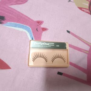 Jewel Box 🎁 - Mac Eyelashes Free