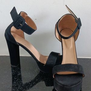 Black Colour Velvet Heels With Belt