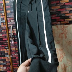 Urbanic Trackpants Size m