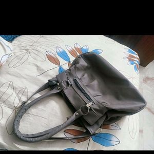 Spacious Hand Bag With Free Gift 🎁