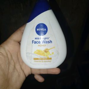 Nivea Fash Wash 100 Ml