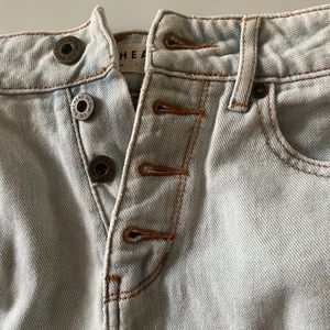 Light Blue Denim Shorts With Buttons