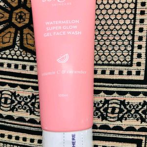 Dot & Key Watermelon Super Glow Gel Face Wash