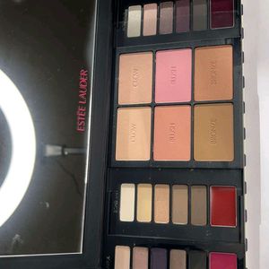 Estee lauder 42 Shades Endless Looks Pallette