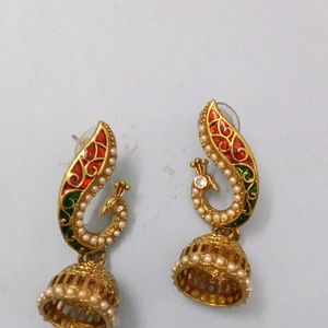 Studded Earing