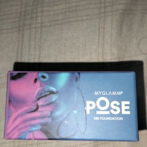 MYGLAMM POSE HD FOUNDATION STICK