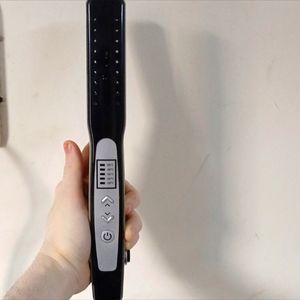 Hair straightener