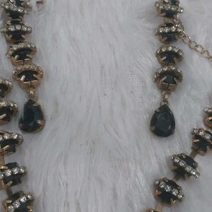 Elegant Black Stone Necklace Set with Crystal