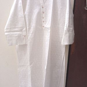 Beautiful White Pure Cotton Kurta With embroidery