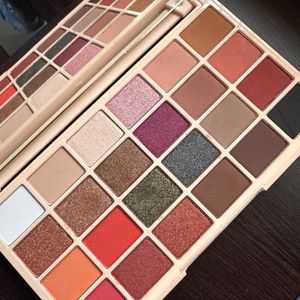 Makeup Revolution Sophx Eyeshadow Pallete