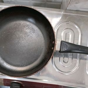 Non-stick Frying Pan From Reliance