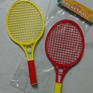 Racket Along With Balls And Free Gift New