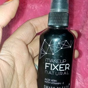 Eyeshadow Pallete & Make Up Fixer Combo