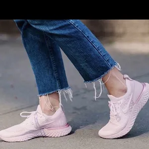 PINK NIKE  EPIC  REACT FLYKNIT - Running Shoes!