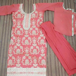 Beautiful Kurti Set With Dupatta