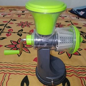 Hand Juicer And Mixer