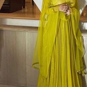 Pear Yellow Gown